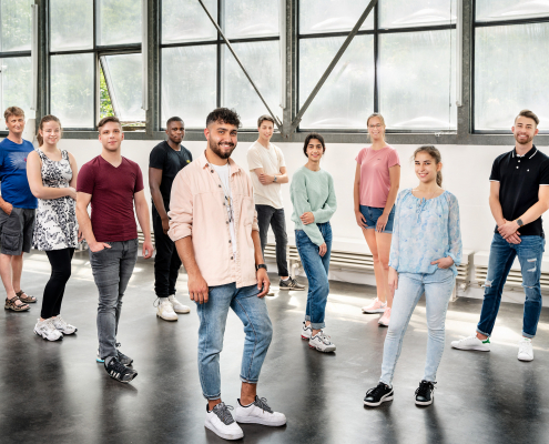 Gruppenaufnahme für die FSJ-Kampagne der Malteser in Köln.